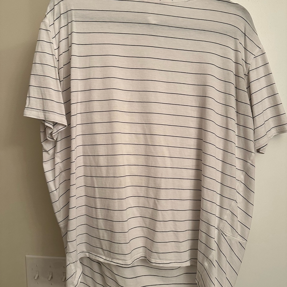 Lululemon back in action tshirt